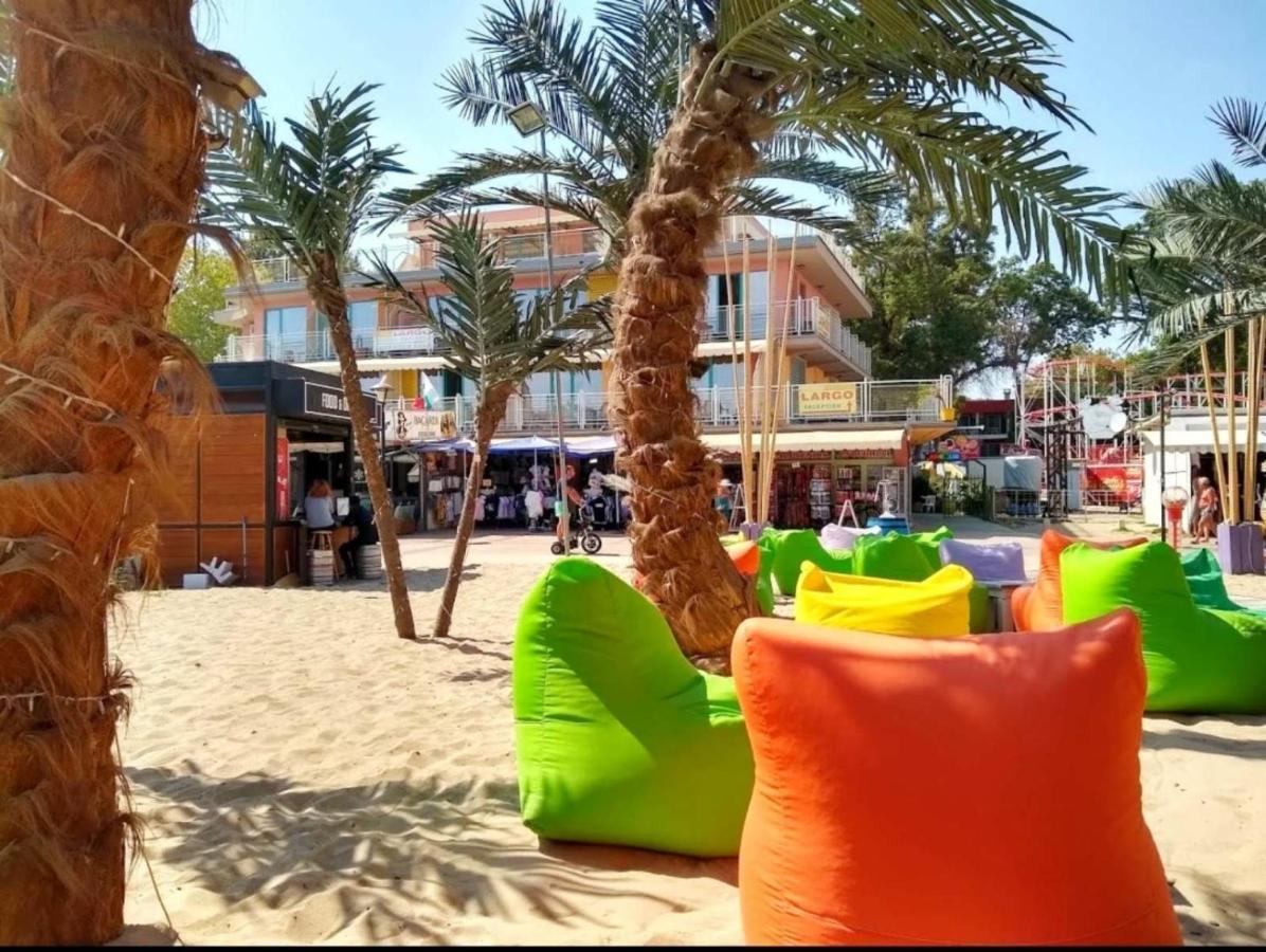 Hotel Largo Beach 써니비치 외부 사진
